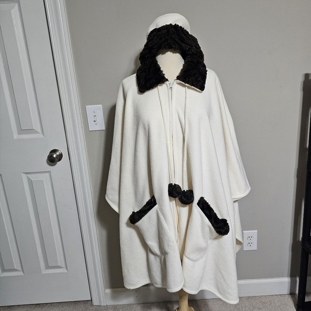 Midnight Velvet Fleece Cape Faux Fur Set